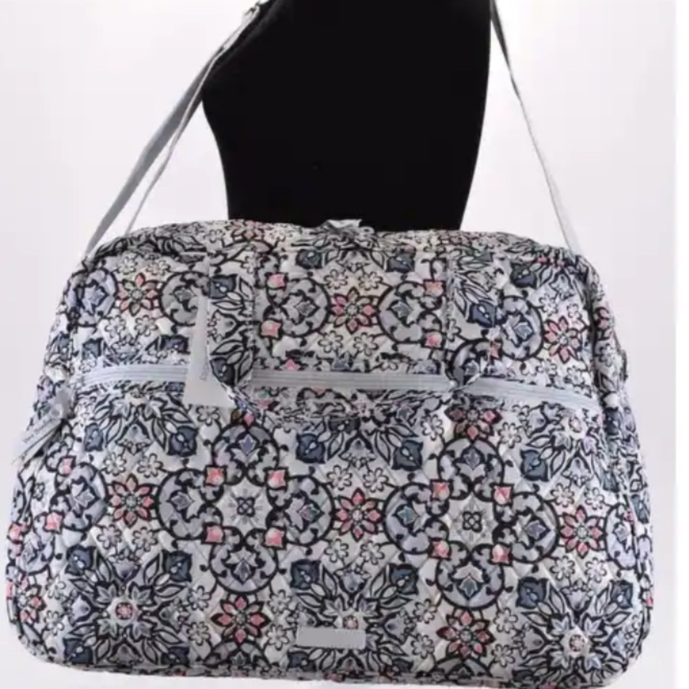 NWT vera bradley grand traveler libson medallion - Picture 11 of 13